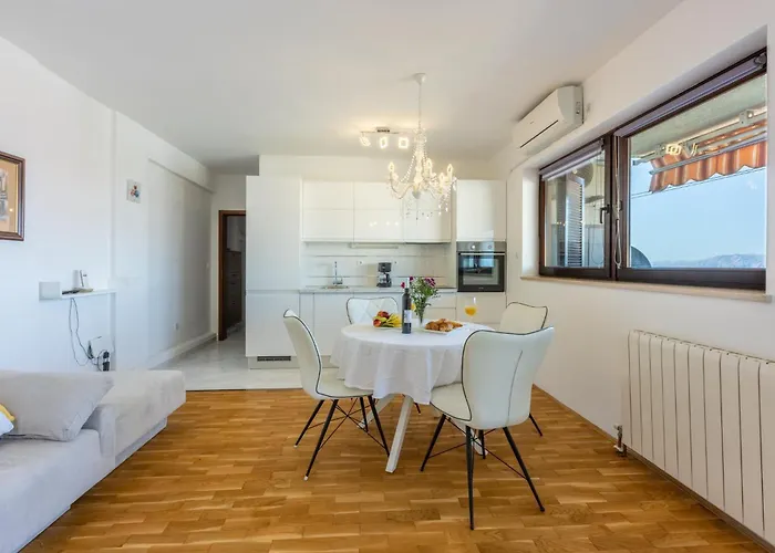 Gabi I Luka Apartman